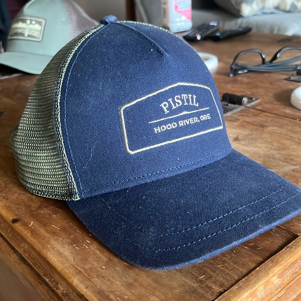 Dope Pistil hat camo lining inside sick